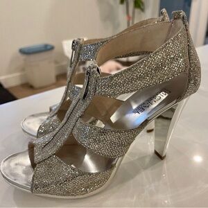 💖💖Silver 👠 Michael Kors 👠 high heels for every occasion 👆